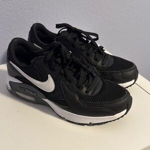 Nike Air Max Black and White Athletic Shoes